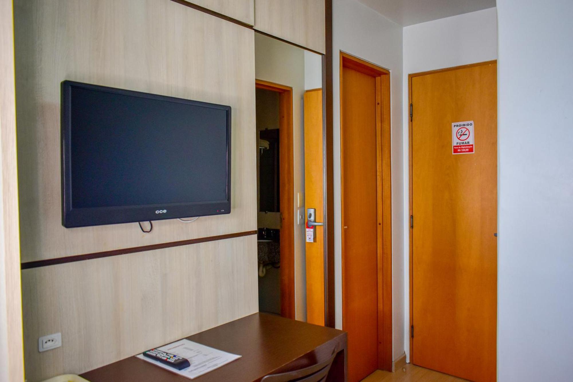 Barigui Park Hotel 3*